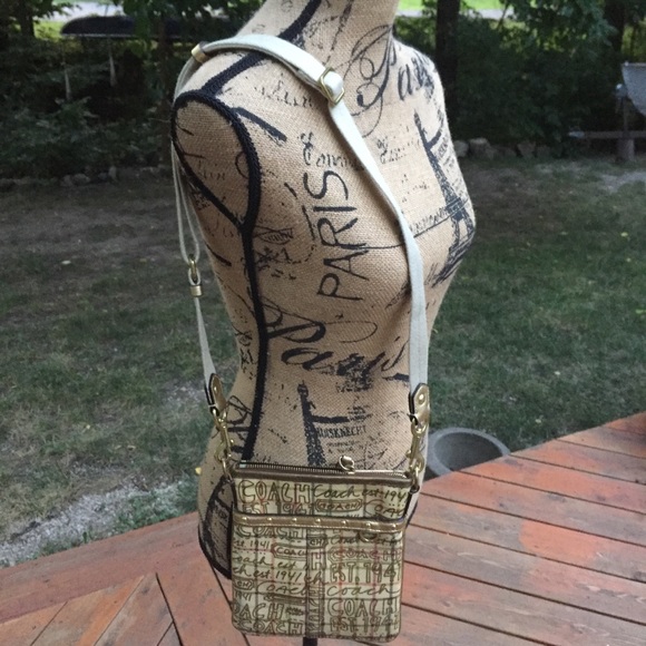 Authentic Coach Signature Graffiti Crossbo… - Picture 3 of 11